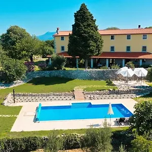 Hotel Calussovo, Ripenda Kras